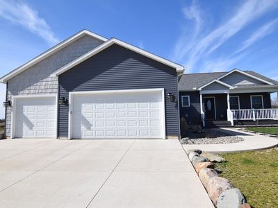 28 Hunting Trail Ave