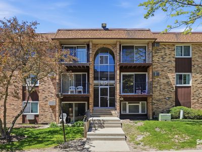 720 Hill Dr #8-302