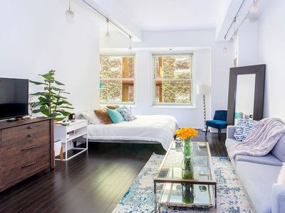 88 Greenwich St APT 428