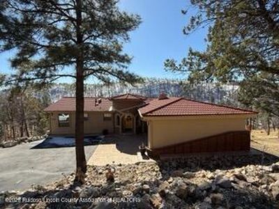 302 Lake Shore Dr