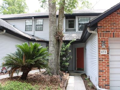 831 NW 42nd Ter