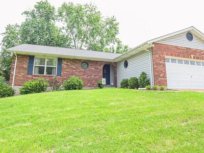 Property at 6124 Barrington Oaks Dr, Cedar Hill, MO