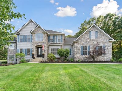 60 Taylor James Blvd