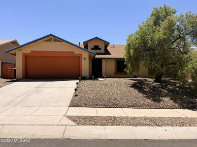 9870 E Paseo