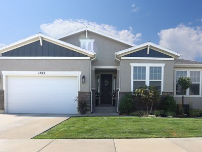 1563 W Maple Shade Ln