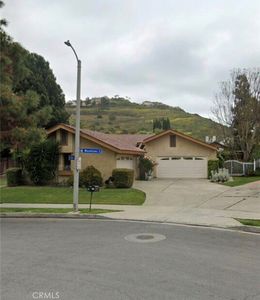 175 S Woodlawn Dr