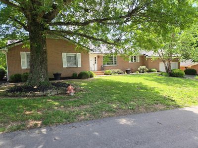 3330 Seneca Dr