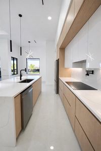 721 NW 37th Ave