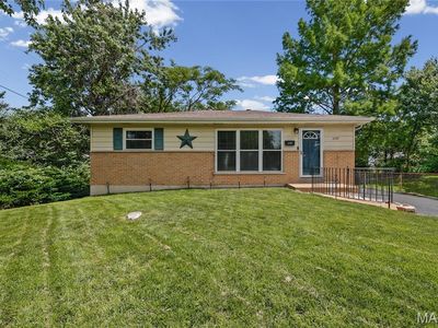 3707 Hoffmeister Ave