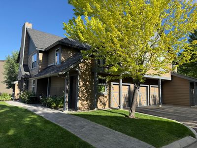 1911 Copper Ranch Ln #E