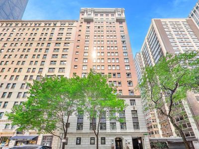 222 E Chestnut St APT 9D