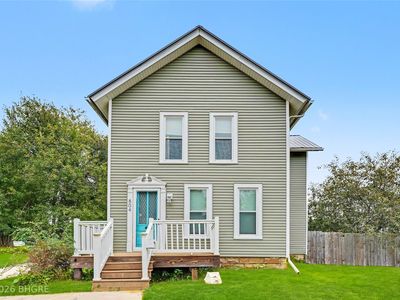 Property at 804 Summer St, Grinnell, IA