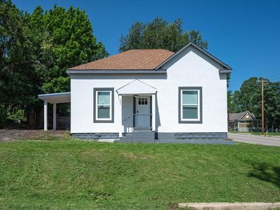 421 N Barker Ave
