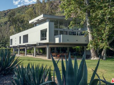 30047 Mulholland Hwy