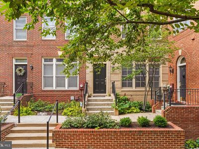 2312 Cobble Hill Ter