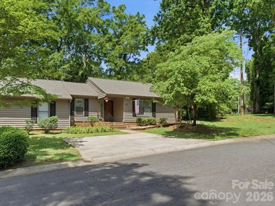 1011 Cranberry Cir