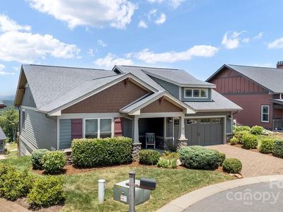 7 Pinnacle Crest Cir