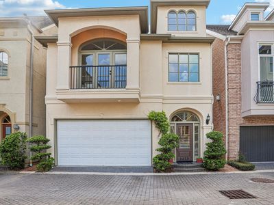 9275 Buffalo Speedway