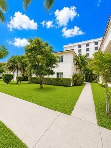215 Sidonia Ave