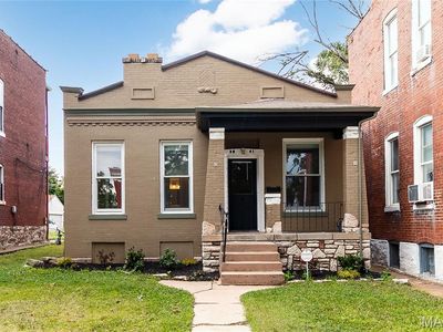 3841 Michigan Ave