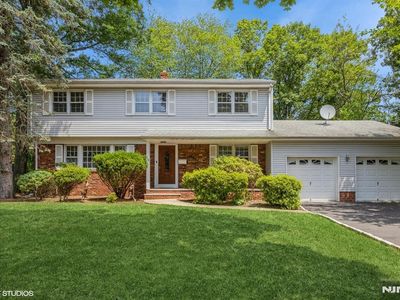 275 Taft Ct
