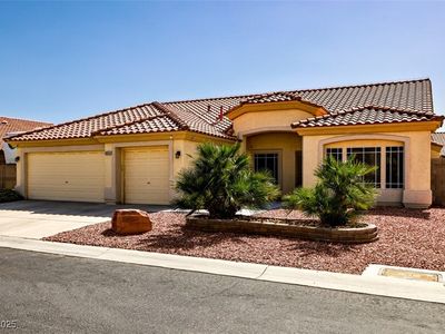 6016 Bungalow Bay St