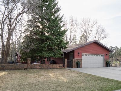 94 Country Club Dr