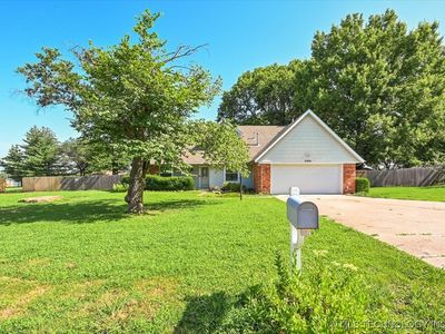 25891 E Cottonwood St