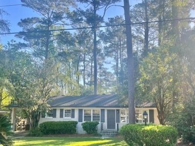 2221 White Oak Dr