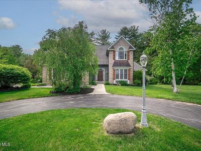 27 Arrowhead Road