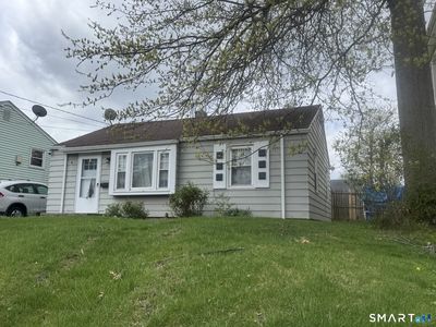 49 Abbotsford Avenue