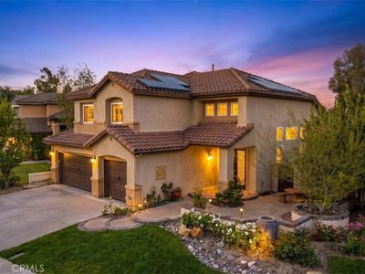 6 Tessera Ave