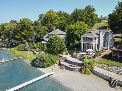367 Waters Edge