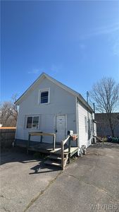 559 Tonawanda St