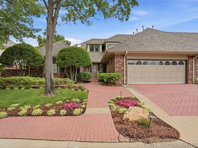 3413 E 58th Pl