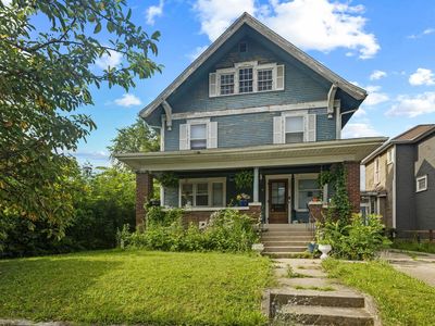 1007 E Main St