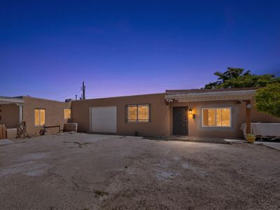 308 Dolores Dr NW