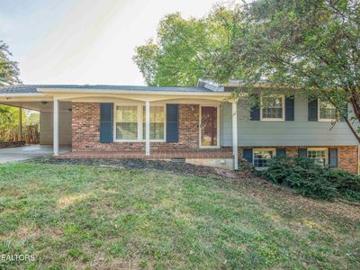 7608 Sabre Dr