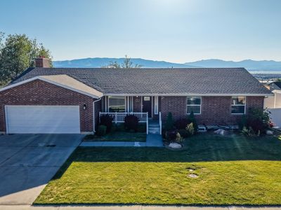 324 S Ridgecrest Dr