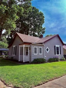 Property at 400 S Missouri St, Liberty, MO