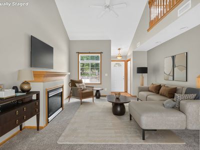 3799 Village Run Dr #512-DES