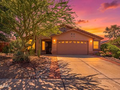 2514 E Petroglyph Ln