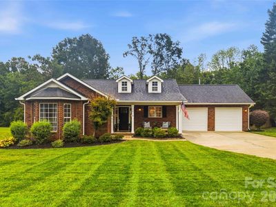 3414 Romany Dr