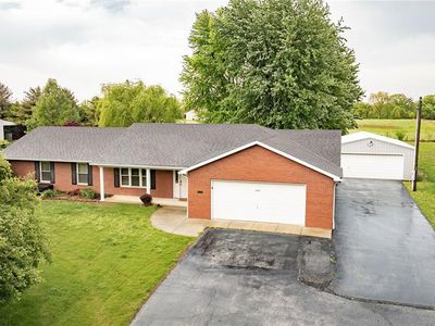 Property at 31822 Irish Ln, Brighton, IL