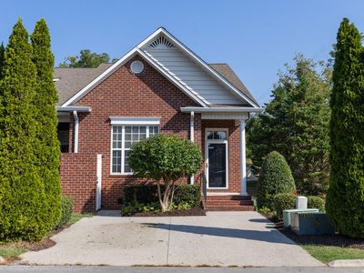 193 Saint James W