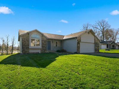 242 River Run Ct