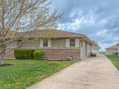 2512 Live Oak Dr