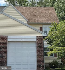 202 Adams Dr