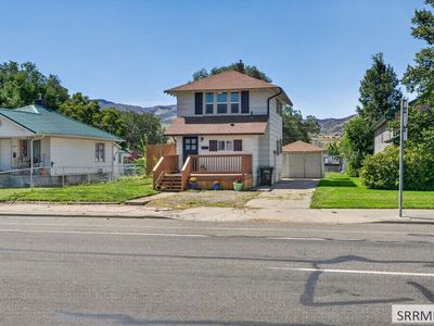 1005 S 4th Ave