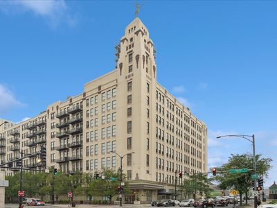 758 N Larrabee St APT 519